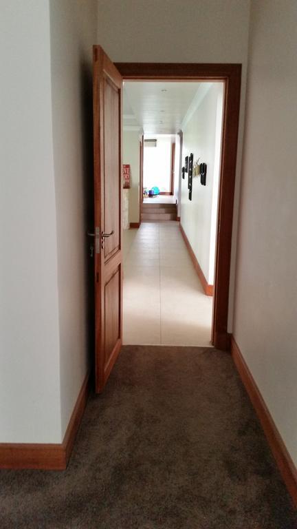 Bed and Breakfast 6 On Acacia Johannesburg Esterno foto